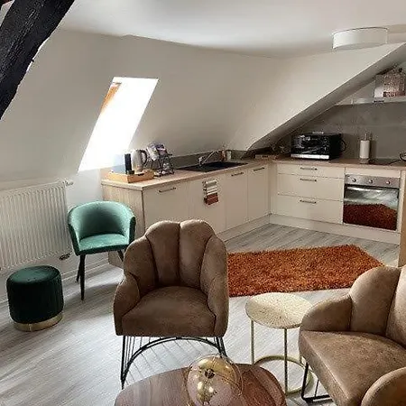 De La Couronne Lägenhet *